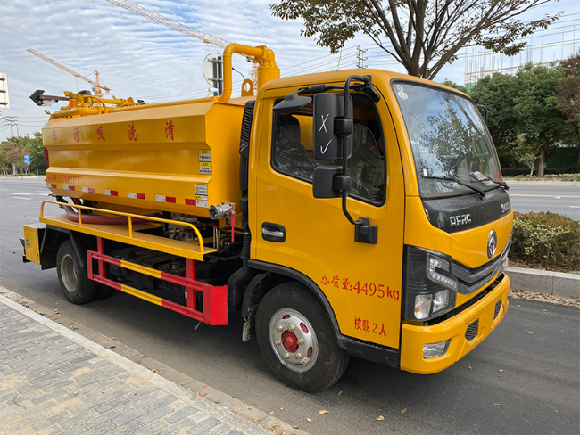 丽江清洗吸污车